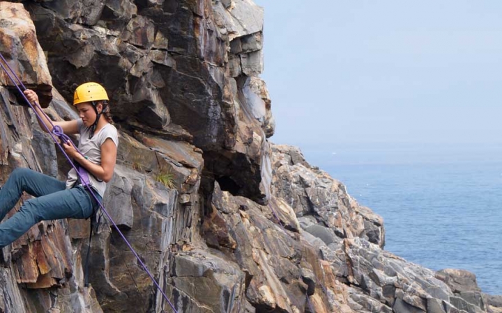 girls rock climbing in the northeast